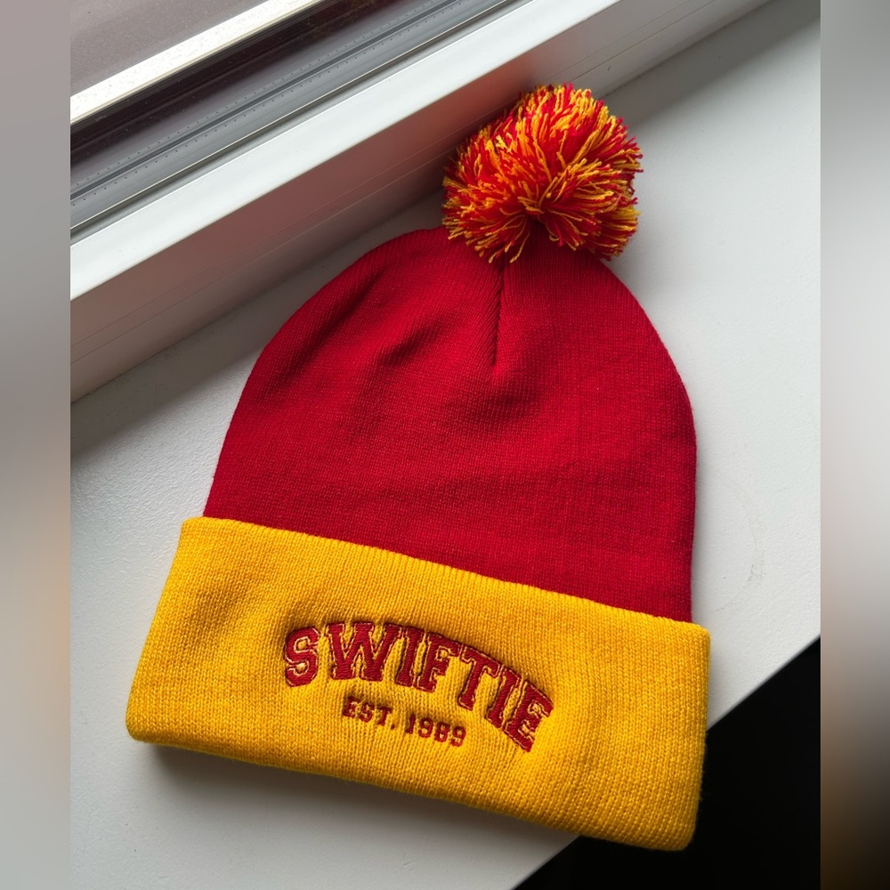 Taylor Swift “Swiftie” red and yellow toque